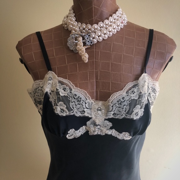 Vintage Pearl Buckled Belt - Picture 4 of 9